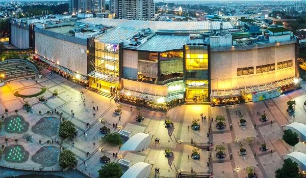 Shopping Centres near Godrej Tiara